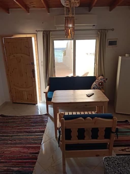 Sea Breeze Beach Studio Дахаб Экстерьер фото